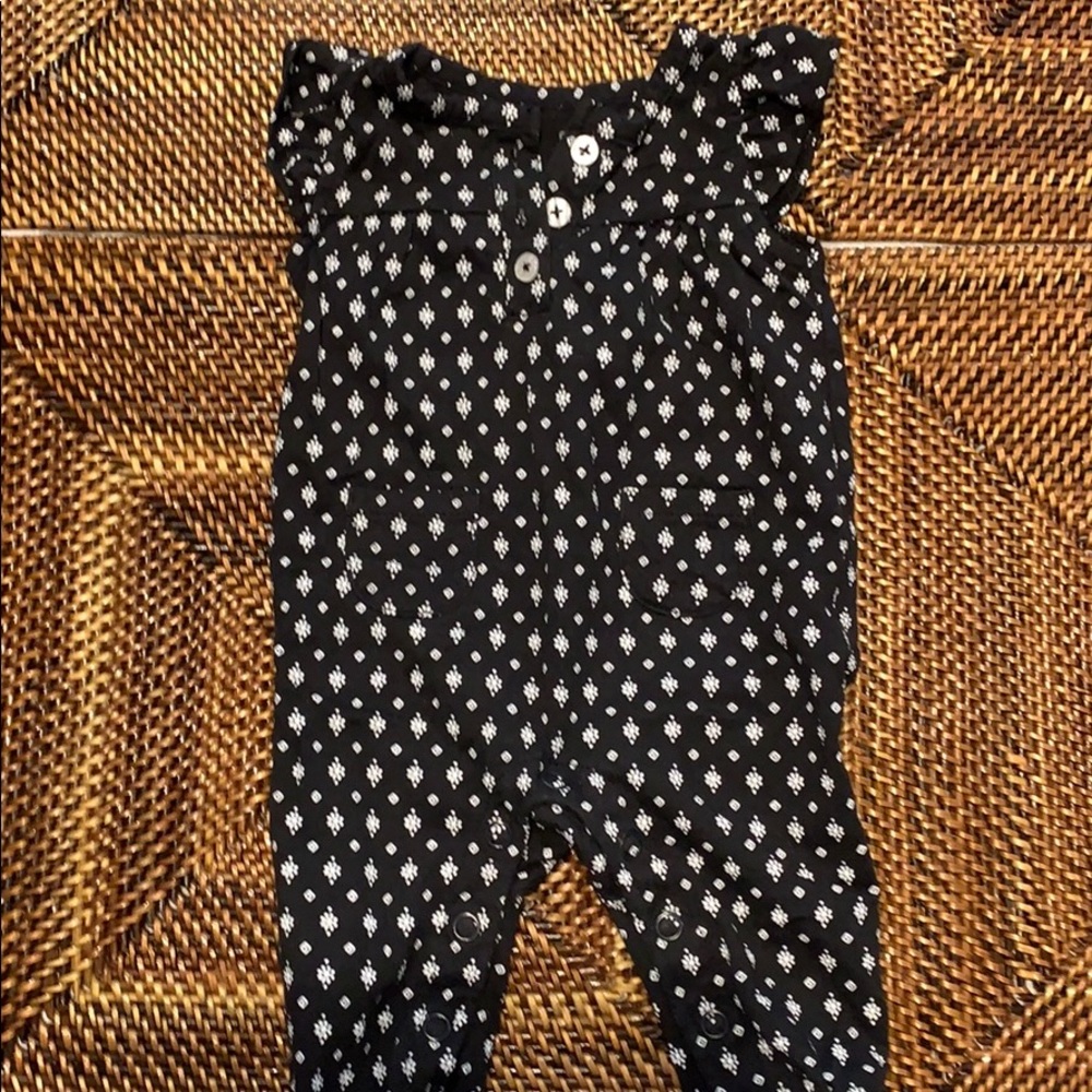Carter’s newborn baby outfit